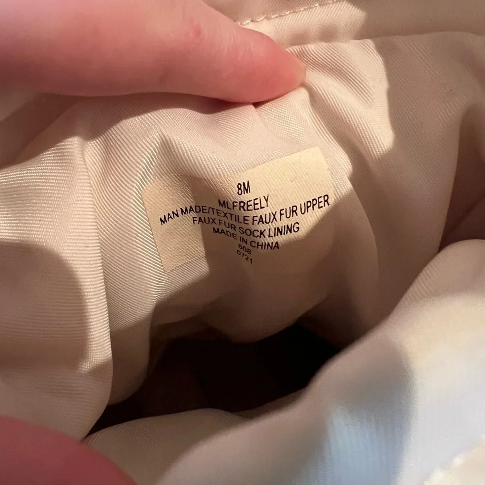 Women's White Winter Boots - Picture 5 of 5